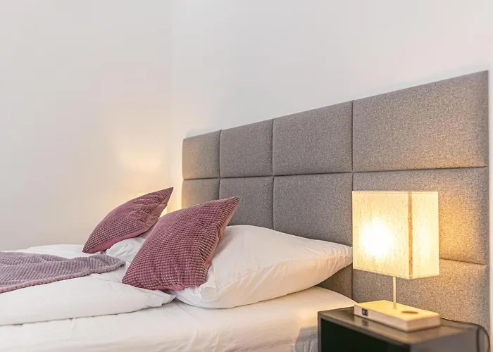 Super Comfy 2Br Apt Historic Location In Vienna